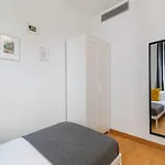 Modern Spacious 3-bedroom With Pool Near