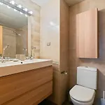 Modern Spacious 3-bedroom With Pool Near * برشلونة