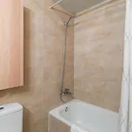 Modern Spacious 3-bedroom With Pool Near