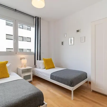 Modern Spacious 3-bedroom With Pool Near Daire *