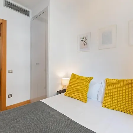 Modern Spacious 3-bedroom With Pool Near *